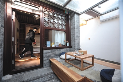 1月9日，银锭桥胡同7号院的一处民宿，由胡同大杂院改造而成。新京报记者 王嘉宁 摄